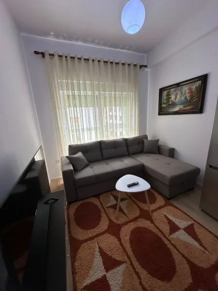 Tirane, jepet me qera apartament 1+1+Ballkon Kati 5, 50 m² 420 € (Pasho Hysa, Kadiu)