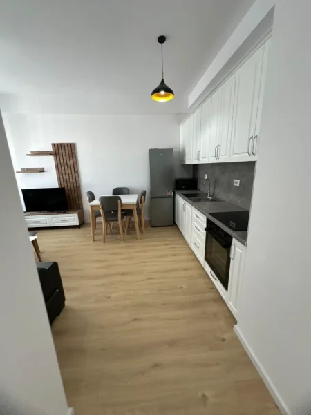 Tirane, jepet me qera apartament 1+1+Ballkon Kati 7, 51 m² 470 € (Pasho Hysa, Kadiu)