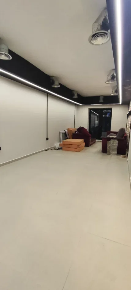 Shqiperi, jepet me qera ambjent biznesi Kati 0, 100 m² 1.050 € (Prane Shkolles Vasil Shanto)