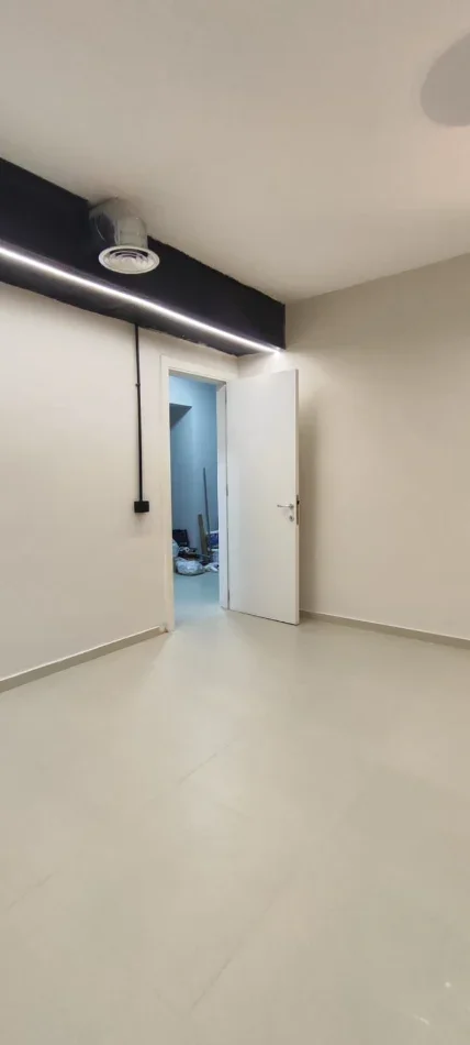 Shqiperi, jepet me qera ambjent biznesi Kati 0, 100 m² 1.050 € (Prane Shkolles Vasil Shanto)