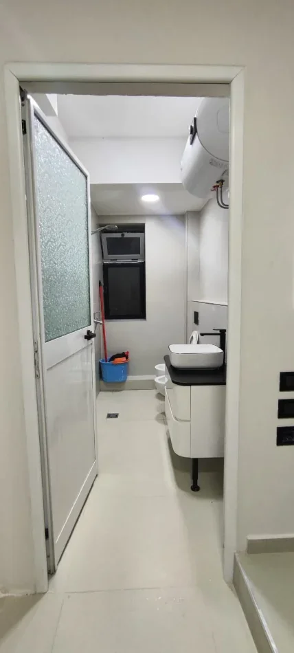 Shqiperi, jepet me qera ambjent biznesi Kati 0, 100 m² 1.050 € (Prane Shkolles Vasil Shanto)