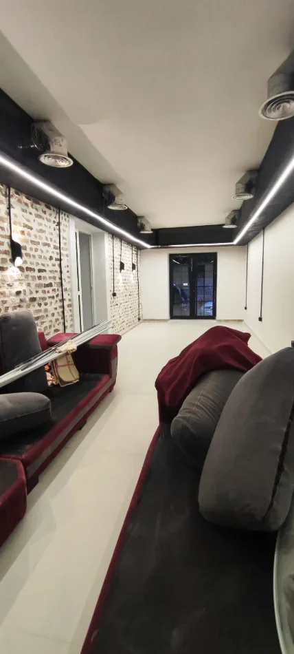Shqiperi, jepet me qera ambjent biznesi Kati 0, 100 m² 1.050 € (Prane Shkolles Vasil Shanto)