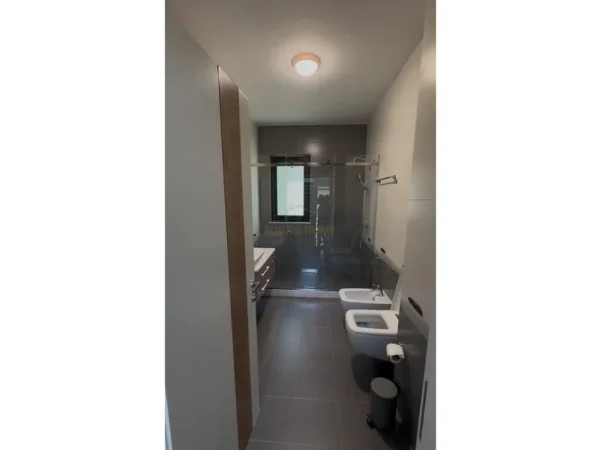 Tirane, shitet Vile Kati 0, 270 m² 700.000 € (TEG)