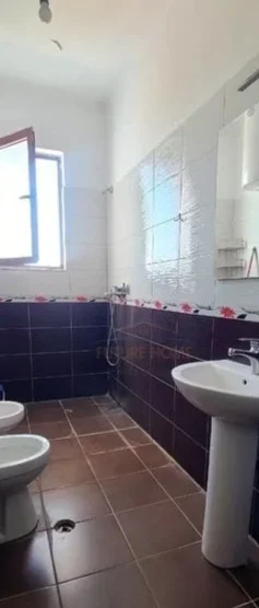 Tirane, jepet me qera apartament 1+1 Kati 7, 67 m² (Jordan Misja)