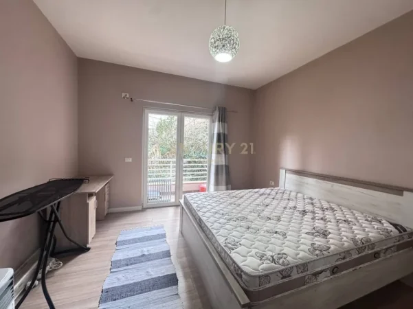 Tirane, shitet apartament 2+1+Ballkon , 118 m² 240.000 € 