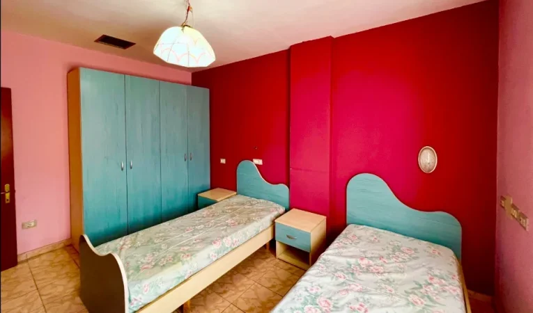 Tirane, shitet apartament 4+1+Aneks+Ballkon Kati 4, 220 m² 280.000 € (Kodra e Diellit 1, pranë Fondacionit Eleonore)
