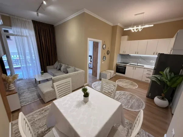 Tirane, jepet me qera apartament 1+1