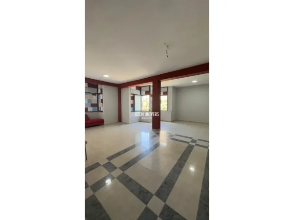Tirane, jepet me qera ambjent biznesi Kati 1, 120 m² 950 € (Rruga e Kavajës Tirana, Albania)