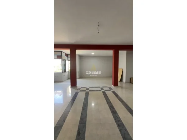 Tirane, jepet me qera ambjent biznesi Kati 1, 120 m² 950 € (Rruga e Kavajës Tirana, Albania)