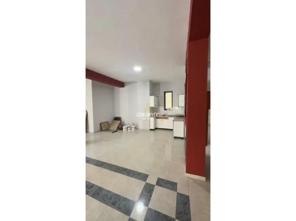 Tirane, jepet me qera ambjent biznesi Kati 1, 120 m² 950 € (Rruga e Kavajës Tirana, Albania)