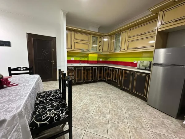 Tirane, shitet apartament 2+1 Kati 7, 98 m² 140.000 € (Bar OSLO)