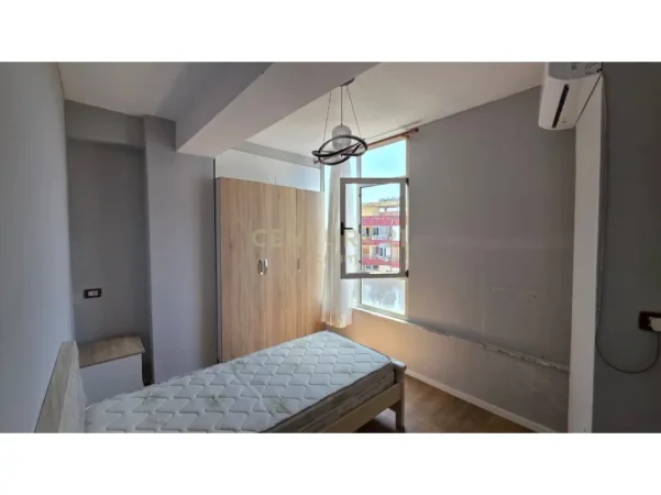 Tirane, shitet apartament 2+1+Ballkon Kati 8, 72 m² 120.000 € 