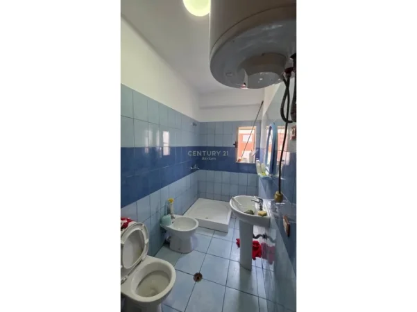 Tirane, shitet apartament 2+1+Ballkon Kati 8, 72 m² 120.000 € 