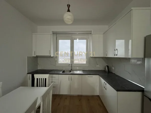 Tirane, jepet me qera apartament Vile 2 Katshe Kati 2, 162 m² 1.300 € 