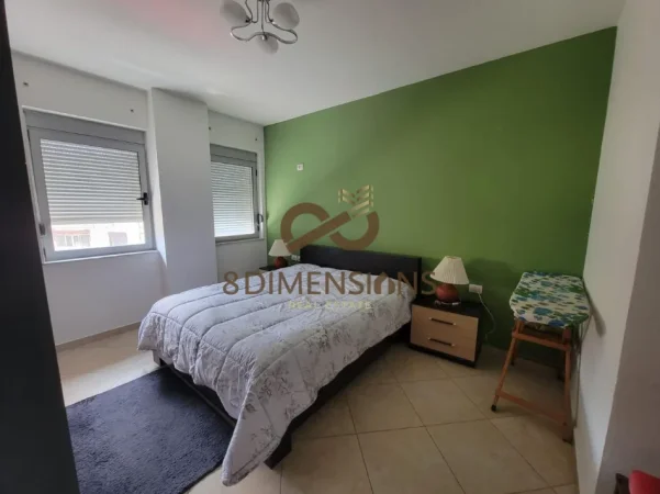 Tirane, jepet me qera apartament 1+1+Ballkon Kati 3, 60 m² 500 € (ali demi)