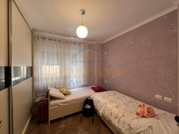 Tirane, shes apartament 2+1+Ballkon , 106 m² 283.000 € 