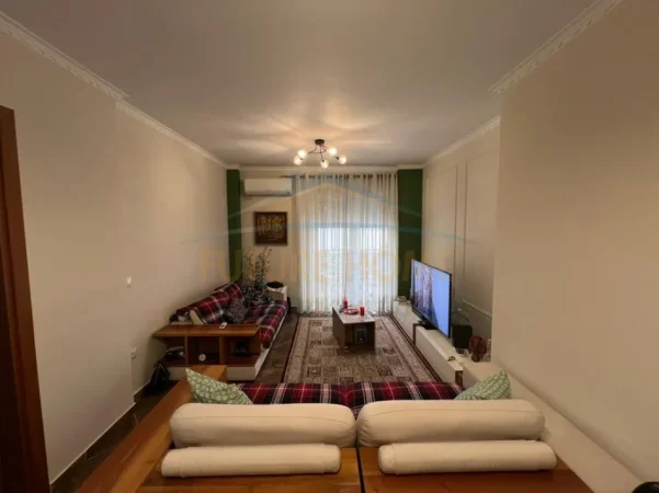 Tirane, shes apartament 2+1+Ballkon , 106 m² 283.000 € 