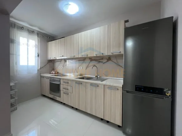 Tirane, jepet me qera apartament 1+1 Kati 1, 54 m² 480 € (Kompleksi Mangalem)