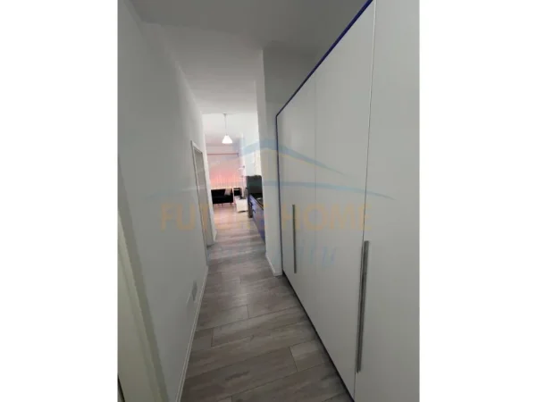 Tirane, jepet me qera apartament 2+1 Kati 4, 97 m² 400 € (Kompleksi Mangalem)
