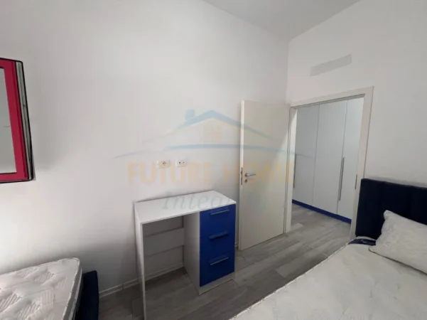 Tirane, jepet me qera apartament 2+1 Kati 4, 97 m² 400 € (Kompleksi Mangalem)