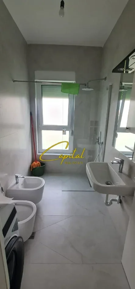 Tirane, jepet me qera apartament 2+1 Kati 5, 72 m² 500 € (ALI DEMI)