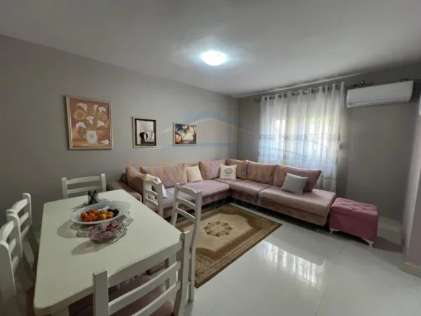 Tirane, jepet me qera apartament 1+1 Kati 1, 54 m² 480 € (Kompleksi Mangalem)