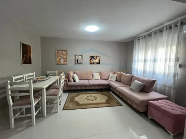 Tirane, jepet me qera apartament 1+1 Kati 1, 54 m² 480 € (Kompleksi Mangalem)
