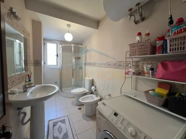 Tirane, jepet me qera apartament 1+1 Kati 1, 54 m² 480 € (Kompleksi Mangalem)