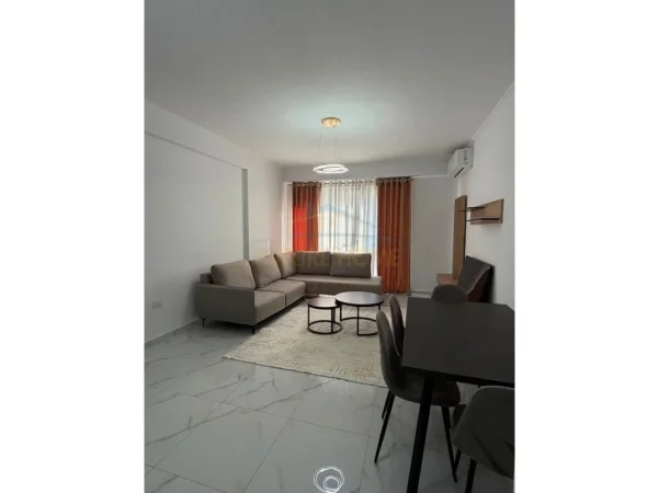 Tirane, jepet me qera apartament 1+1 Kati 4, 75 m² 530 € (Astir)