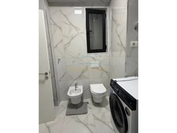 Tirane, jepet me qera apartament 1+1 Kati 4, 75 m² 530 € (Astir)