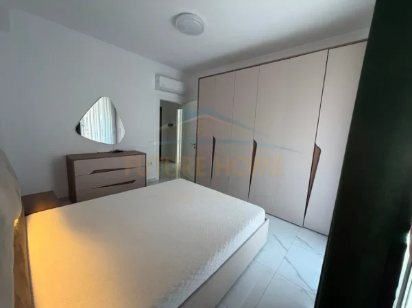 Tirane, jepet me qera apartament 1+1+Ballkon Kati 4, 75 m² 530 € (unaza e re)