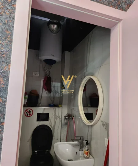 Tirane, jepet me qera dyqan Kati 0, 47 m² 500€ (ALI DEMI)