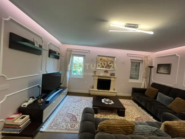 Tirane, jepet me qera apartament Vile 3 Katshe Kati 3, 296 m² 4.200 € 