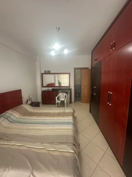 Tirane, jepet me qera apartament 1+1 Kati 3, 350 € (Astir)
