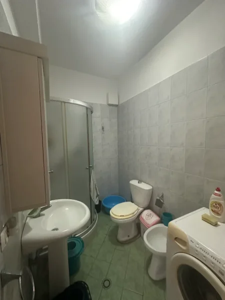 Tirane, jepet me qera apartament 1+1 Kati 3, 350 € (Astir)