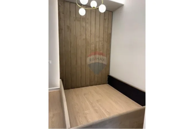 Tirane, jepet me qera apartament 1+1 , 43 m² 