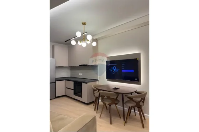 Tirane, jepet me qera apartament 1+1 , 43 m² 