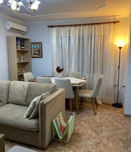 Tirane, jepet me qera apartament 2+1 , 80 m² 650 € (Rruga Shyqyri Ishmi)