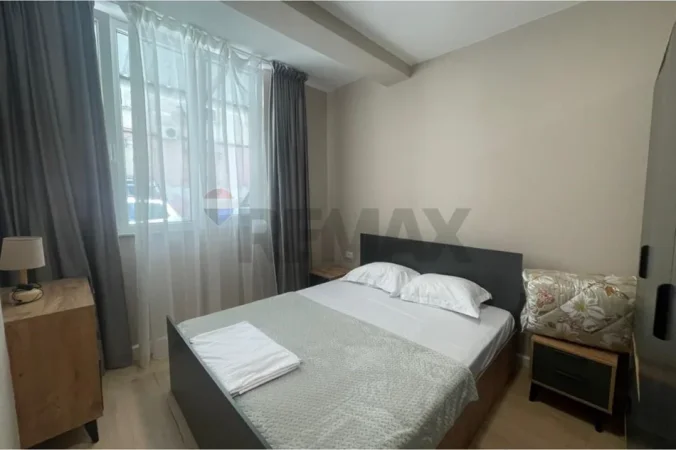 Tirane, jepet me qera apartament 1+1 Kati 0, 50 m² 
