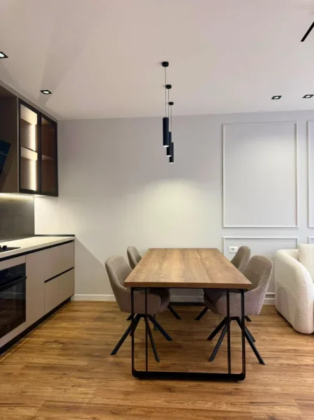 Tirane, jepet me qera apartament 1+1 Kati 6, 71 m² 700 € (ALI DEMI)