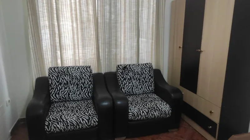 Tirane, jepet me qera apartament 2+1 Kati 2, 90 m² 550 € (RRUGA E ELBASANIT)