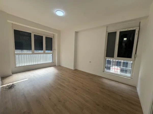 Tirane, shitet apartament 3+1+Aneks+Ballkon Kati 2, 143 m² 250.000 € (Ish Fusha e Avicacionit)