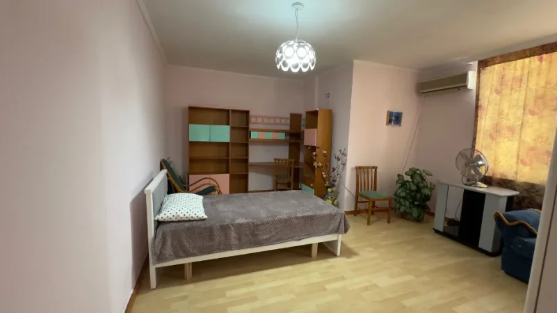 Tirane, jepet me qera apartament 2+1 Kati 9, 119 m² 800 € (Rruga e Elbasanit)