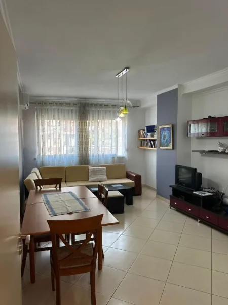 Tirane, jepet me qera apartament 1+1 Kati 2, 74 m² 380 € (SOKRAT MIHO)