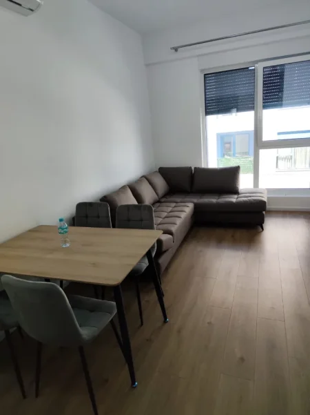 Tirane, jepet me qera apartament 1+1 Kati 3, 60 m² 400 € (Residenca OXA ne Fresk)