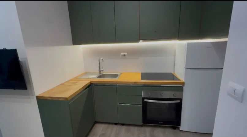Tirane, shitet garsonier 1+1 Kati 2, 43 m² 81.000 € (MANGALEM)