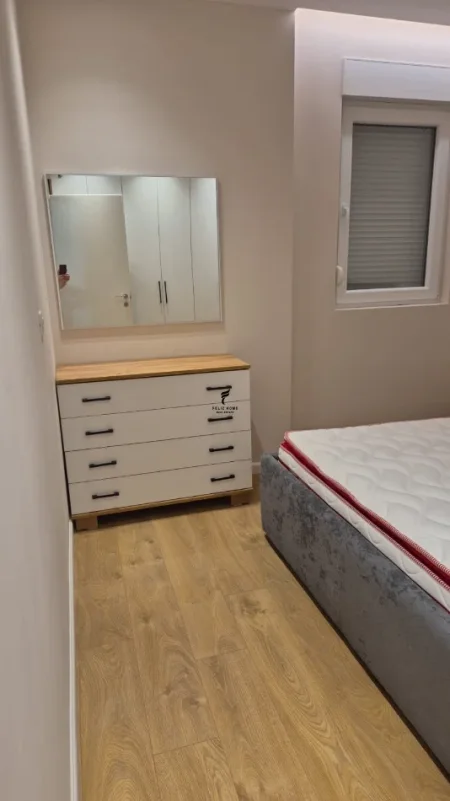 Tirane, jepet me qera apartament 1+1 Kati 2, 65 m² 600 € (JORDAN MISJA)