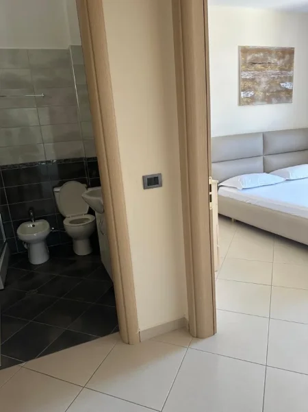 Golem, jepet me qera 2+1 Kati 4, 130 m² 100 € 