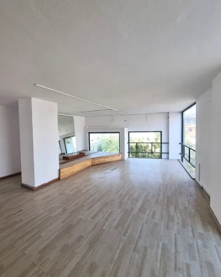 Tirane, shitet ambjent biznesi Kati 0, 78 m² 199.000 € 