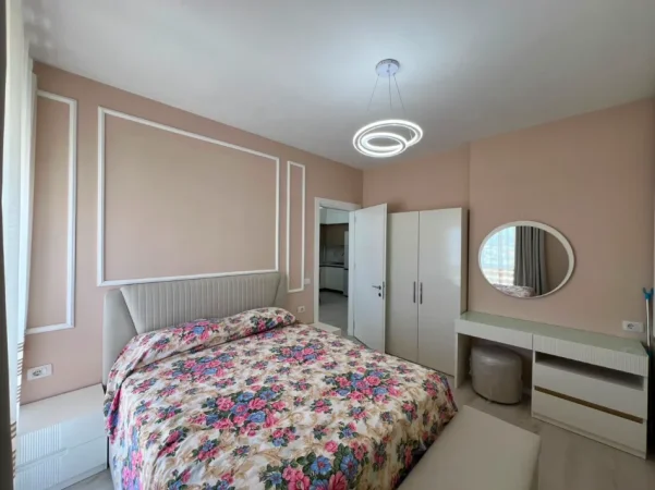 Tirane, jepet me qera apartament 1+1+Ballkon Kati 7, 57 m² 400 € (Univers City)